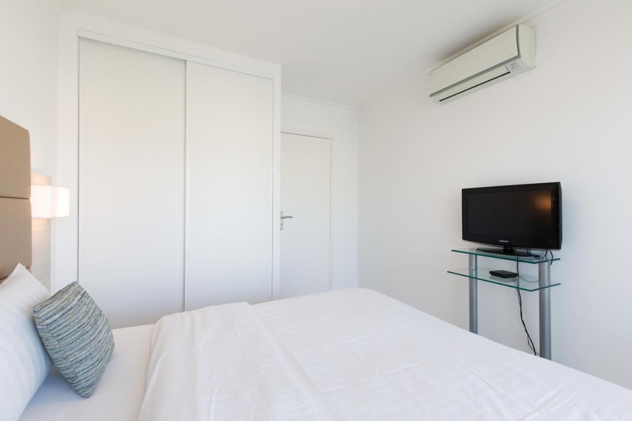 On La Croisette Deluxe 2 Bedrooms 2 Baths *